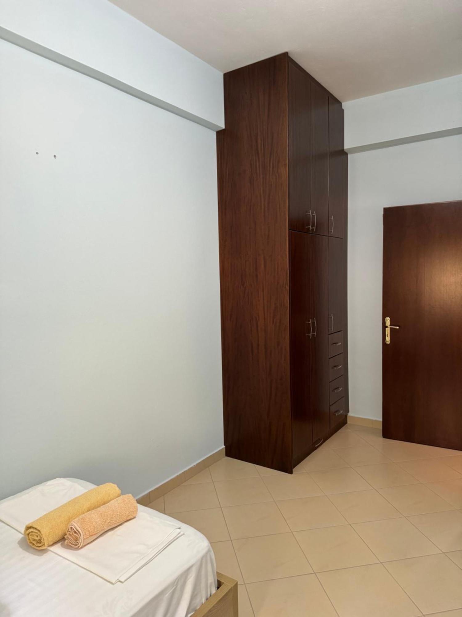 L.T. Apartment 5Th Street Sarande Exterior photo